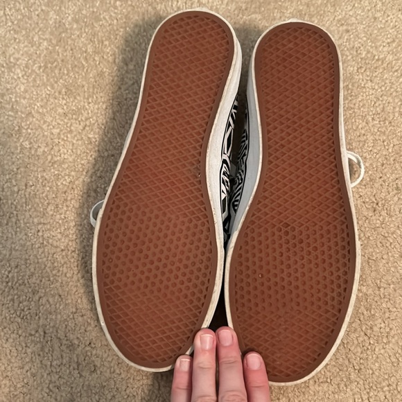 Vans - Picture 3 of 4